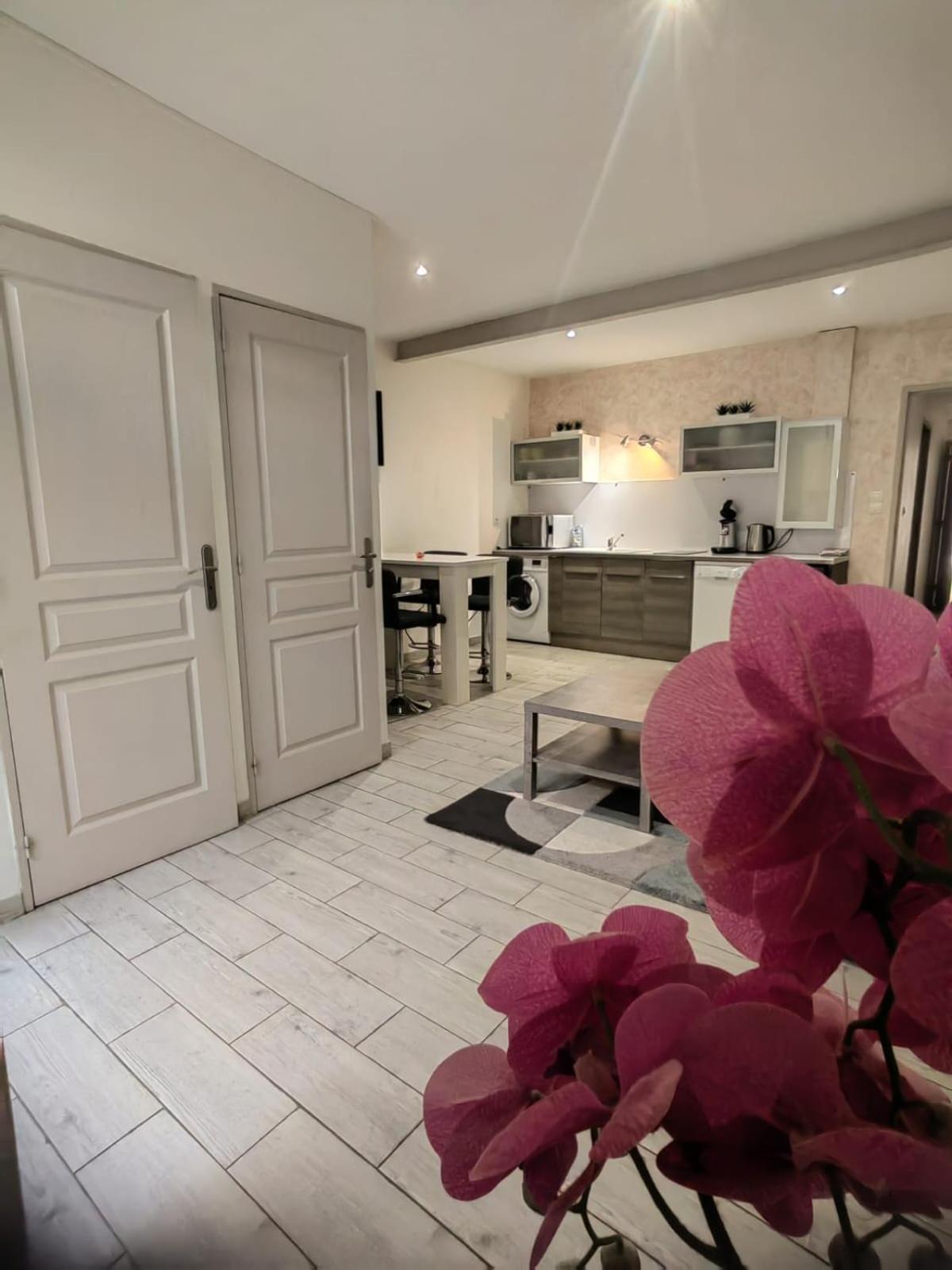 Appartement A Valence Valence  Eksteriør billede